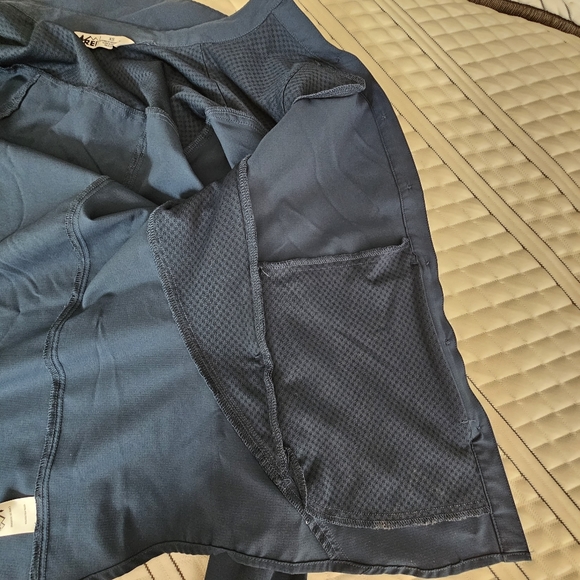 REI Women's Hiking shirt - Picture 9 of 14